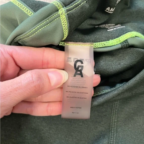 GOOD AMERICAN the dual life tonal biker shorts in heathered forest size 0 - Picture 8 of 14